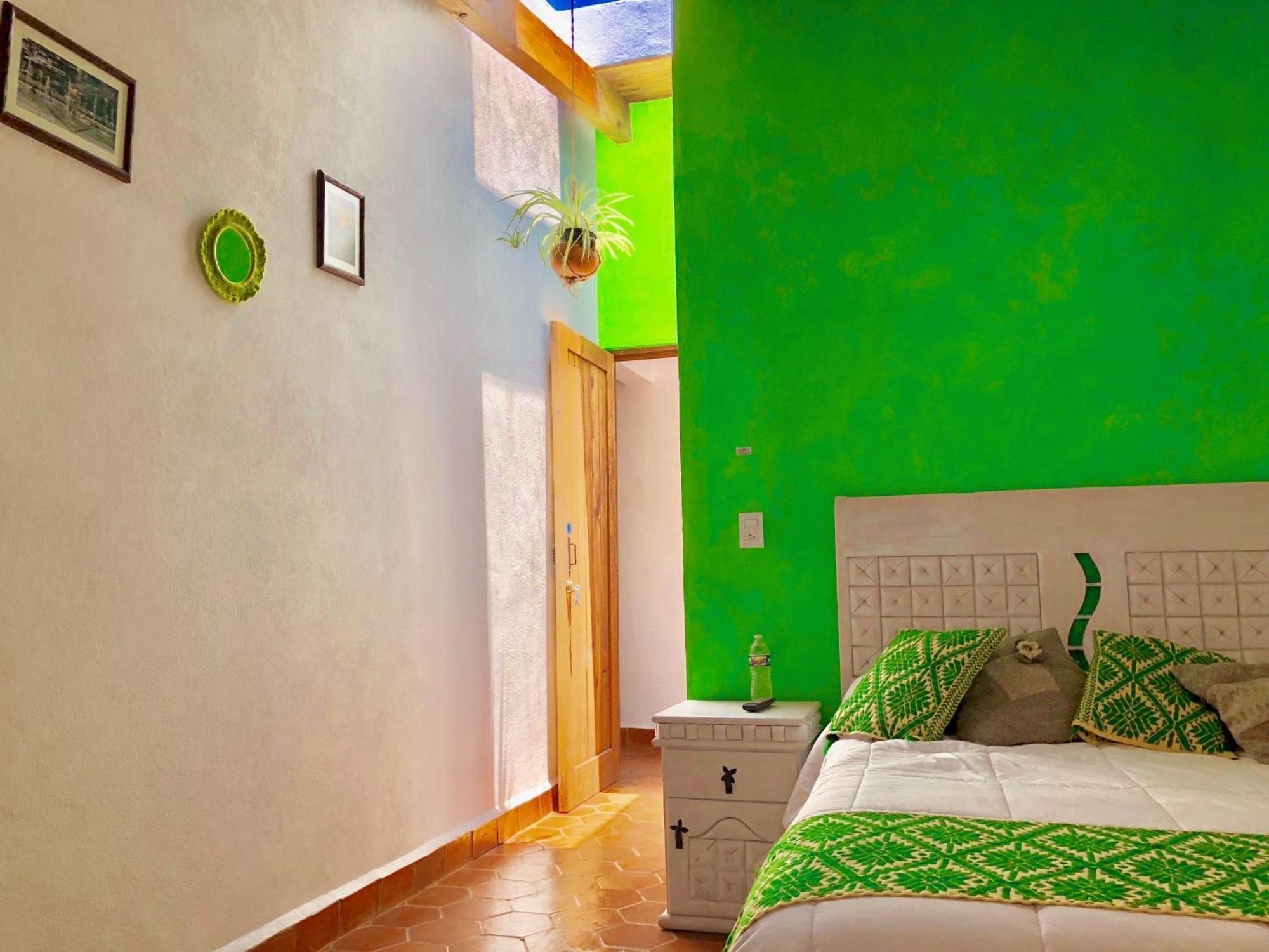 Valle Bonito, Hotel